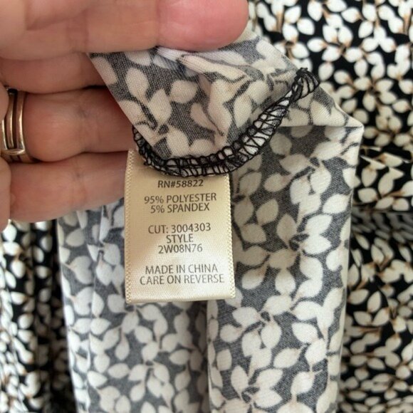 Max Studio Black and Cream Floral Tunic Top Plus 2X Office Professional - Picture 4 of 7